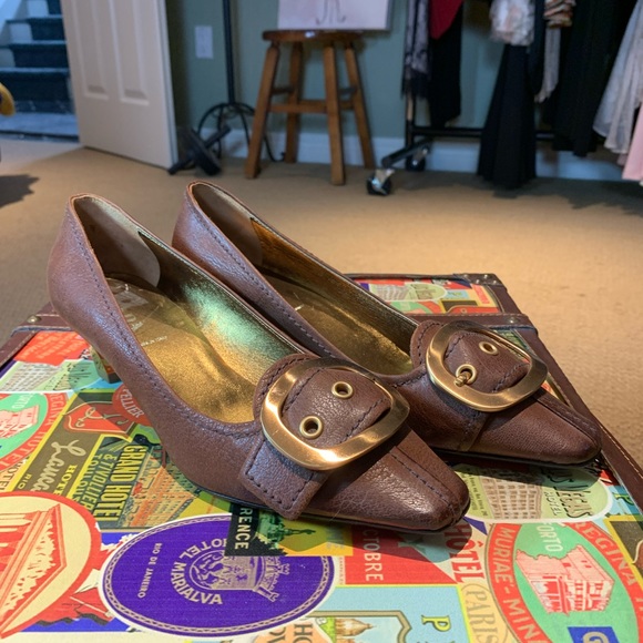 Prada Heels - Picture 6 of 10